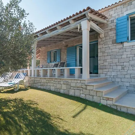 Two-bedroom In Tatil Evi