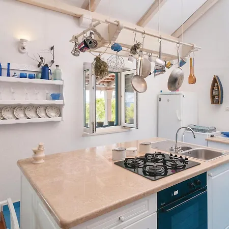 Two-bedroom In Tatil Evi Postira